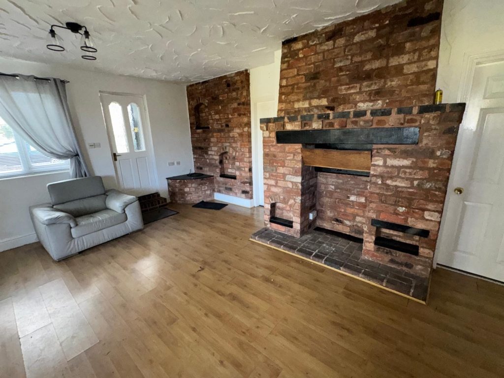 Bottom Cottage, Featherstone Farm, New Road, Featherstone, West Midlands, WV10 7NW