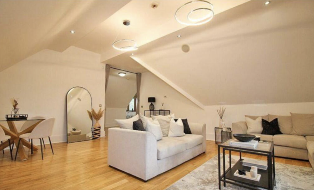 Apartment 5, Stockwell WV6 9PD