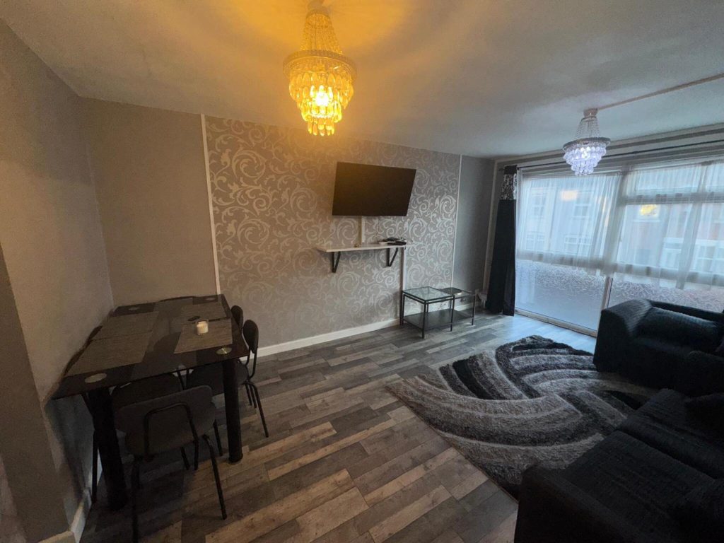 4 South Street Gardens WS1 4EW