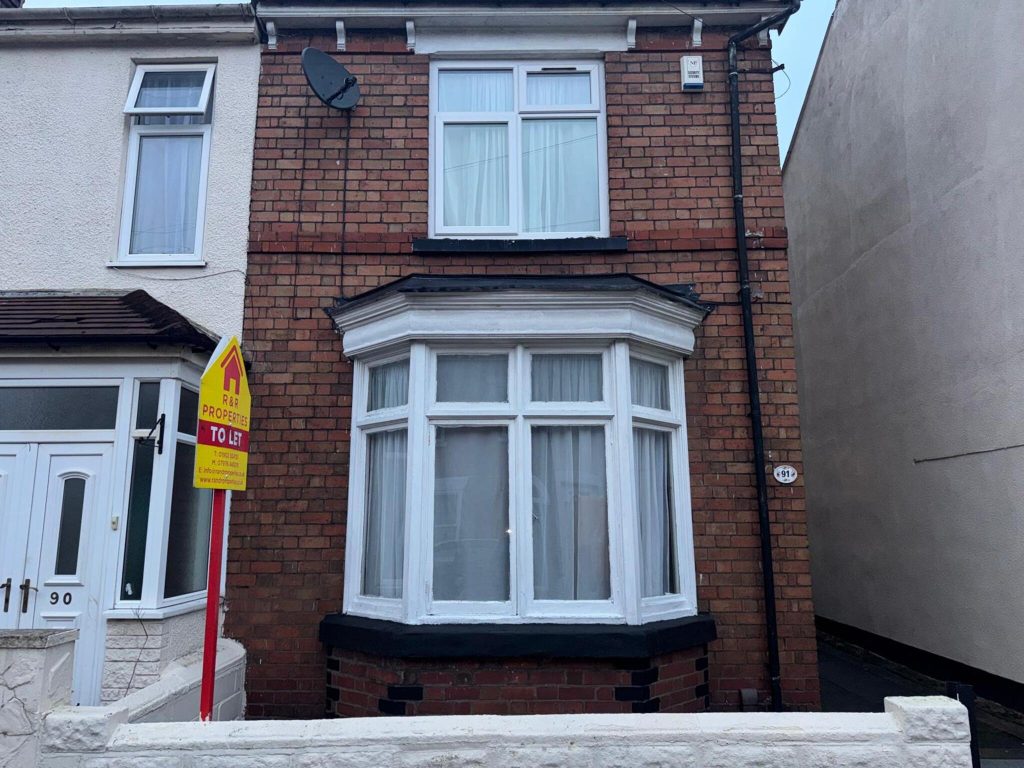 91 Newbridge Street WV6 0EQ