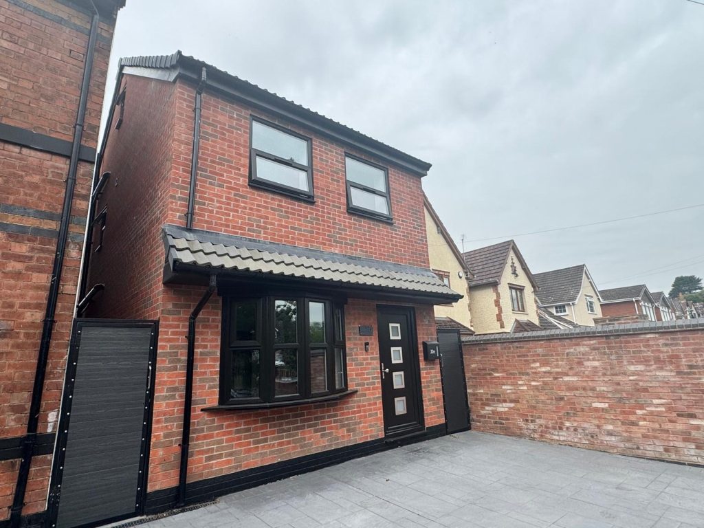 33a Sandy Lane, Wolverhampton, West Midlands, WV6 9EB
