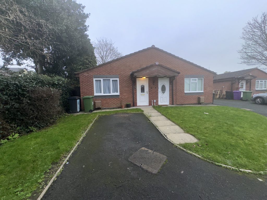 30 Barn Green, Wolverhampton, WV3 7AY