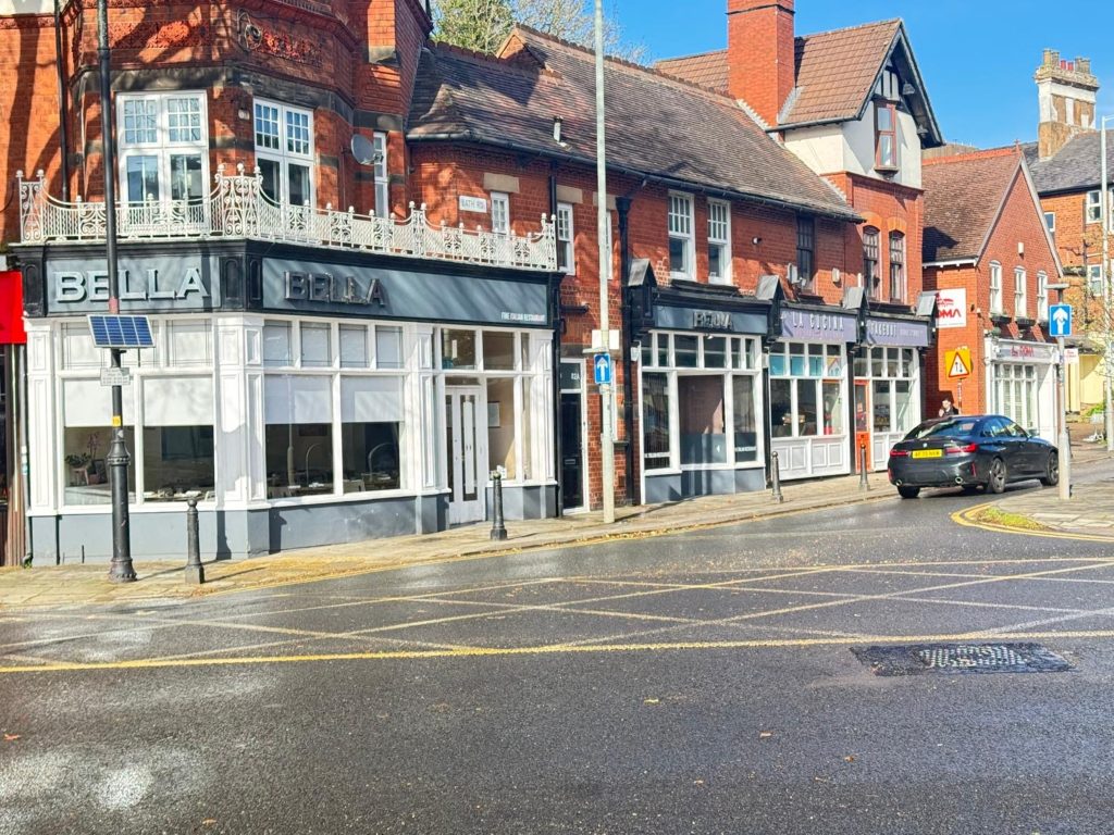 Restaurant Space, Pizzaria Kitchen and Four Apartment Investment, 82 Chapel Ash, Wolverhampton, WV3 0TY