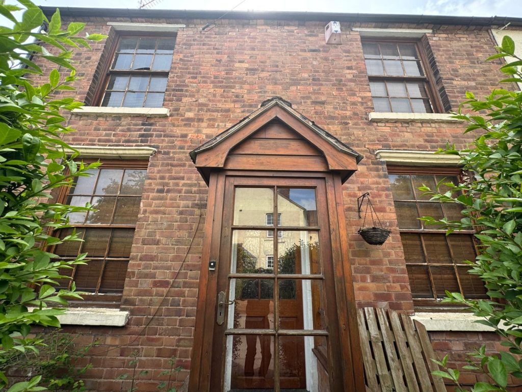 1 Providence Cottage, Dippons Lane, Perton, Wolverhampton, WV6 7LQ