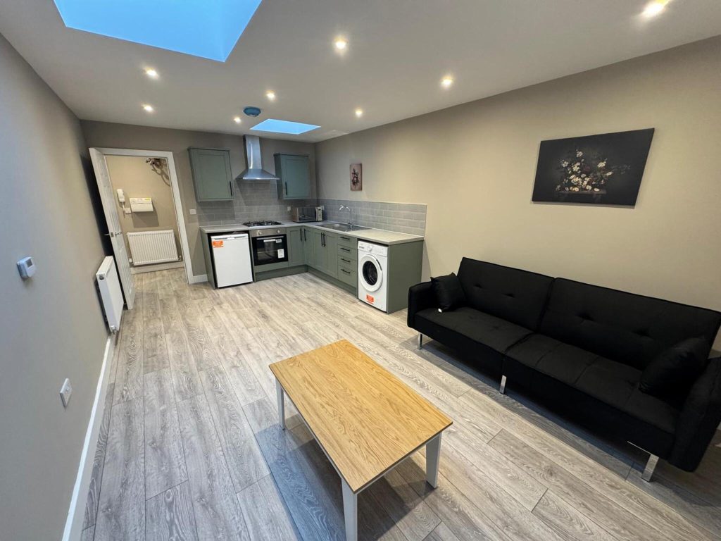 6 Burdett House Summer Row Wolverhampton WV1 3HT